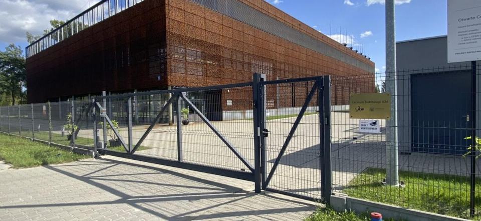 ICM Server Room, Warsaw — ROTARY UPS