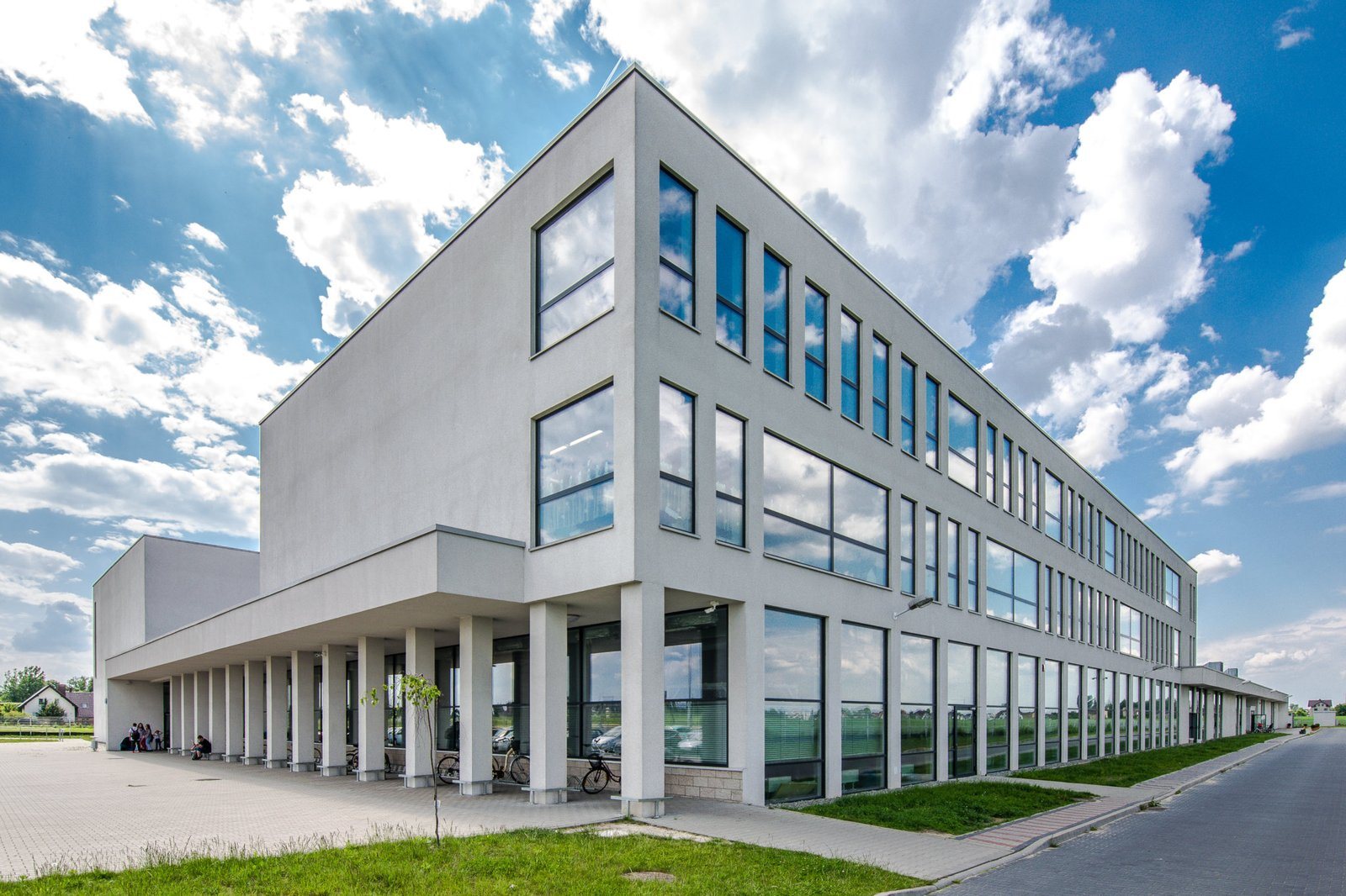 School and Nursery, Jaroszowice